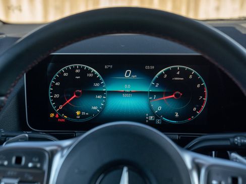 Certified 2021 Mercedes-Benz GLA 250 4MATIC image 22