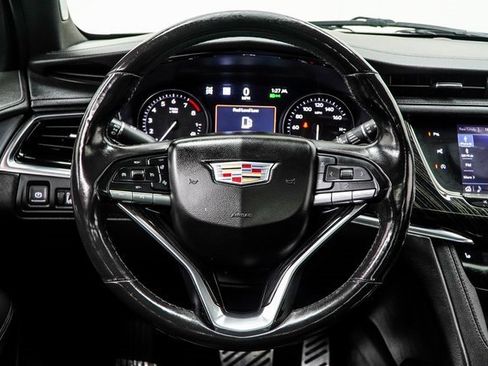 Used 2020 Cadillac XT6 Premium Luxury image 17