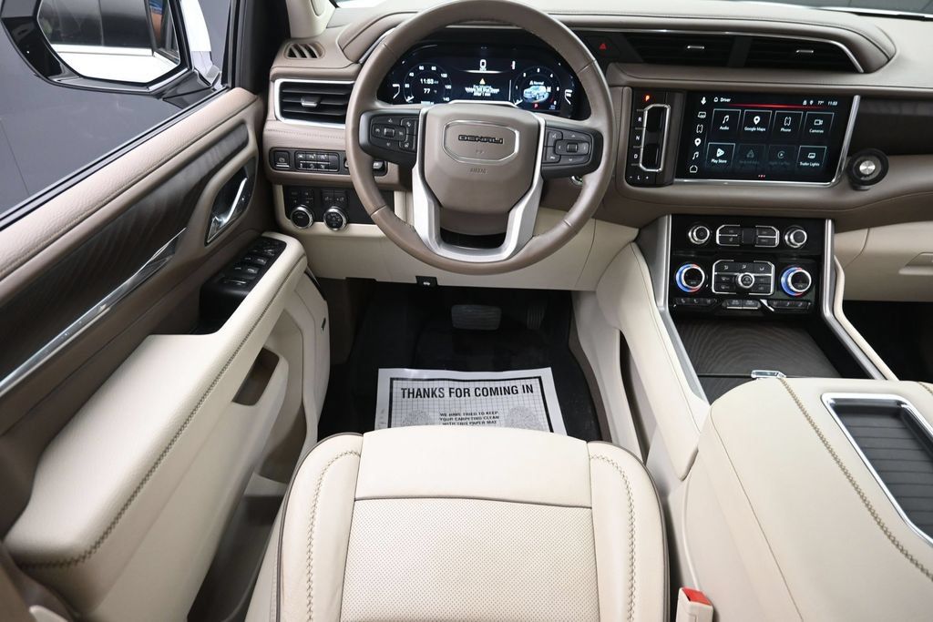 Used 2023 GMC Yukon XL Denali AWD/4WD image 15