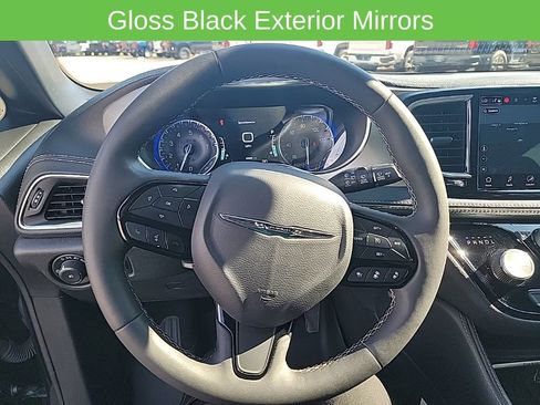 Used 2023 Chrysler Pacifica Limited w/ S Appearance Package AWD/4WD image 31