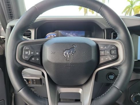 Used 2023 Ford Bronco Black Diamond w/ Sasquatch Package AWD/4WD image 20