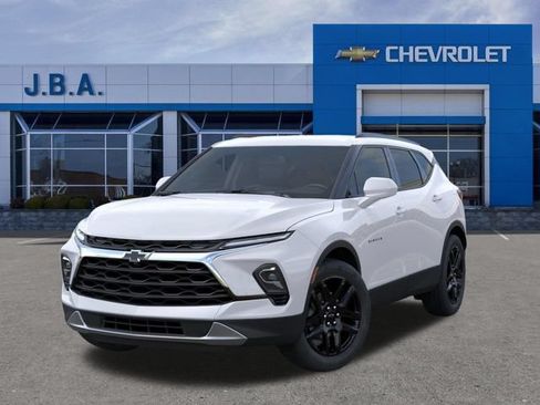 New 2026 Chevrolet Blazer LT w/ Convenience Package FWD image 6