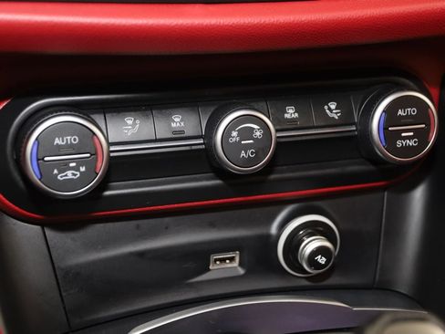Used 2019 Alfa Romeo Stelvio w/ Nero Edizione RWD image 27