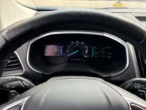 Used 2020 Ford Edge Titanium AWD/4WD image 9