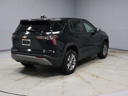 Used 2025 Chevrolet Equinox LT AWD/4WD image 11