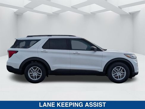 New 2026 Ford Explorer Active w/ Active Comfort Package image 3