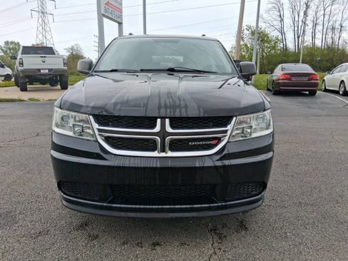 Used 2018 Dodge Journey SE FWD image 2