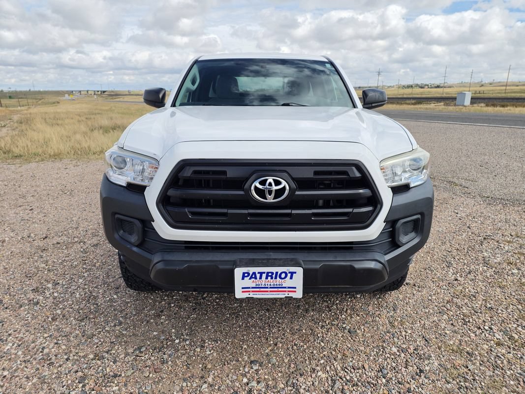 Used 2017 Toyota Tacoma SR RWD image 8