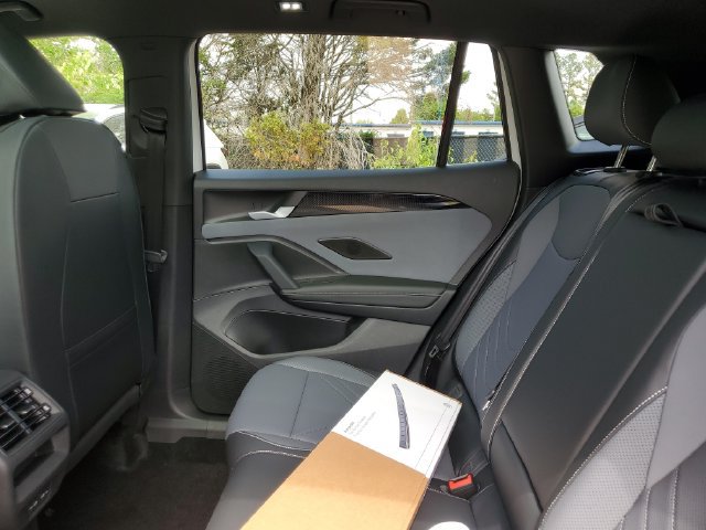 New 2026 Volkswagen Tiguan SE R-Line AWD/4WD image 10
