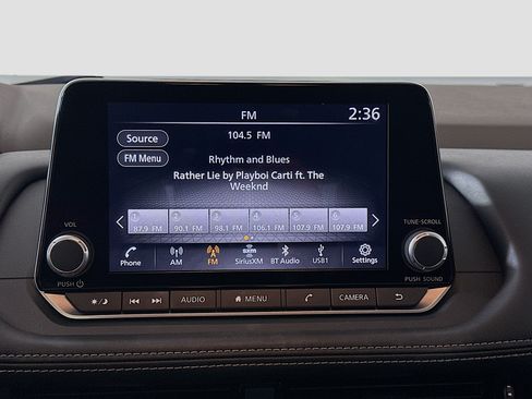Used 2023 Nissan Rogue SL FWD image 19