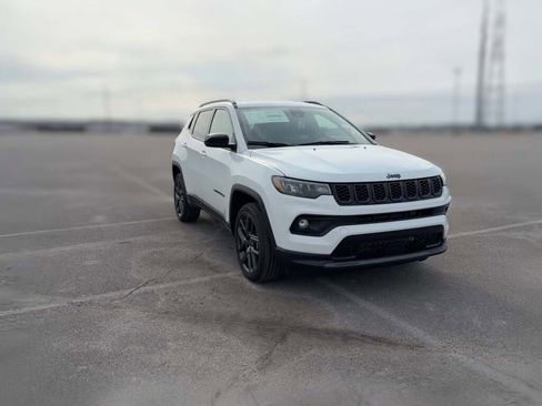 New 2026 Jeep Compass Latitude image 17