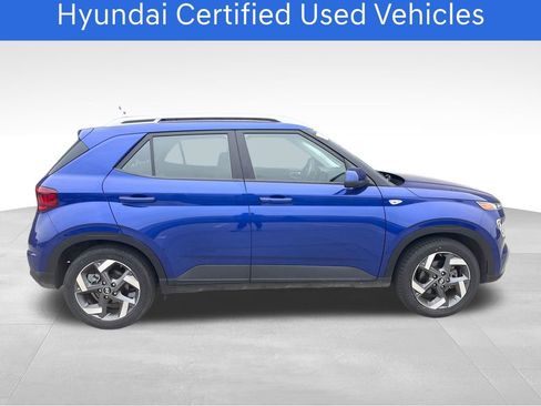 Certified 2025 Hyundai Venue SEL FWD image 6