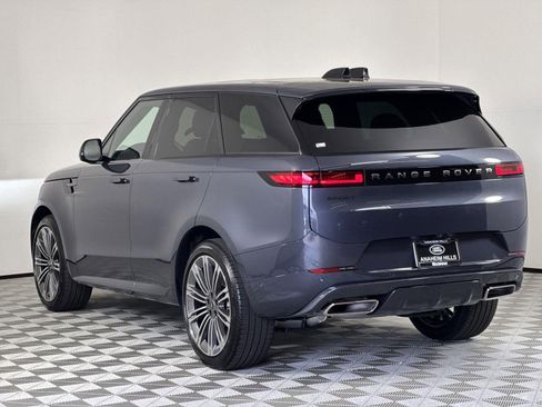 New 2025 Land Rover Range Rover Sport Dynamic SE image 3