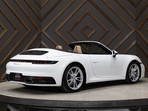 Used 2024 Porsche 911 Carrera image 2