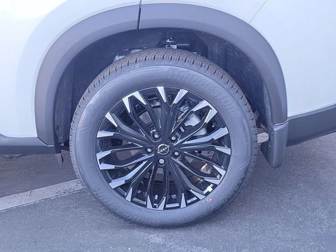 New 2026 Nissan Rogue Dark Armor FWD image 4