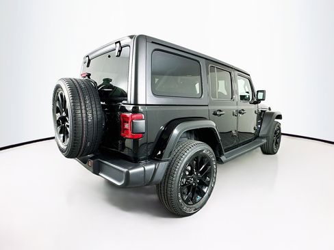 Used 2022 Jeep Wrangler Sahara image 9