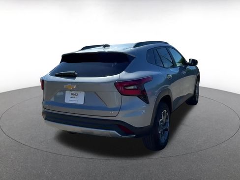 Used 2025 Chevrolet Trax LT image 14
