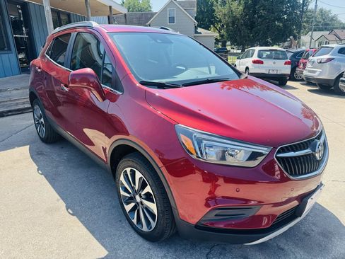 Used 2021 Buick Encore Preferred w/ Safety Package II AWD/4WD image 1
