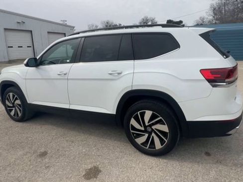 Used 2024 Volkswagen Atlas SE image 6