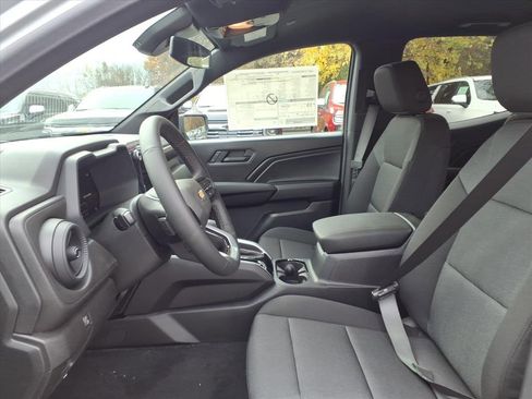New 2026 Chevrolet Colorado W/T image 11