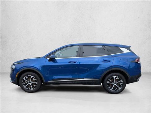 Used 2023 Kia Sportage EX AWD/4WD image 9