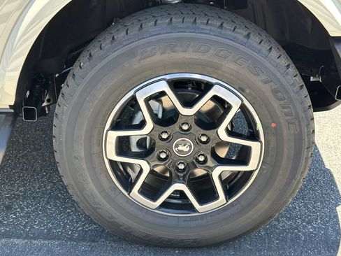 New 2026 Ford Bronco Outer Banks AWD/4WD image 14