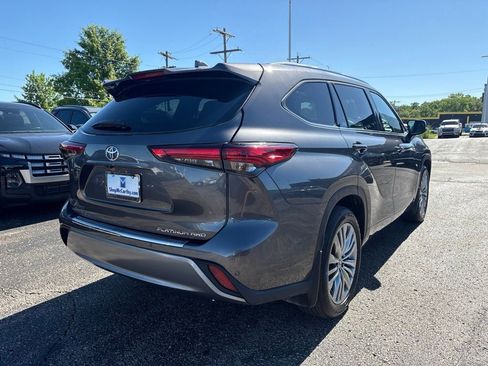 Used 2021 Toyota Highlander Platinum AWD/4WD image 7