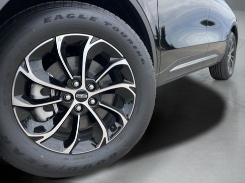 New 2026 Lincoln Nautilus Premier w/ Equipment Group 102A AWD/4WD image 33