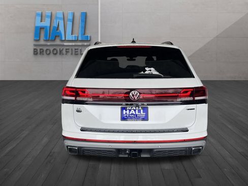 New 2026 Volkswagen Atlas Peak Edition AWD/4WD image 4