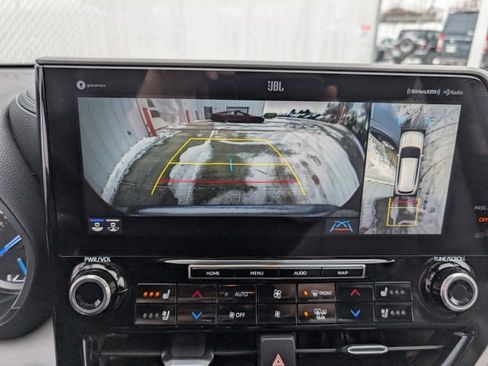 Used 2021 Toyota Highlander Limited image 18