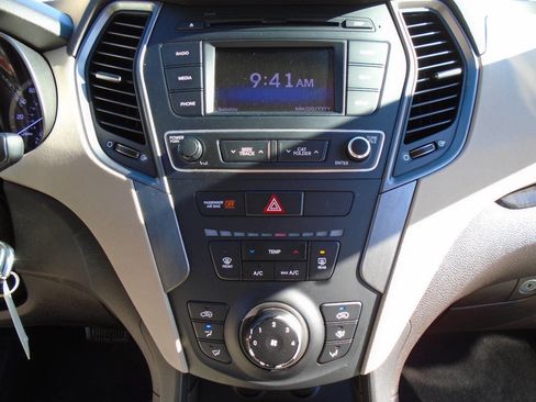 Used 2017 Hyundai Santa Fe Sport image 14