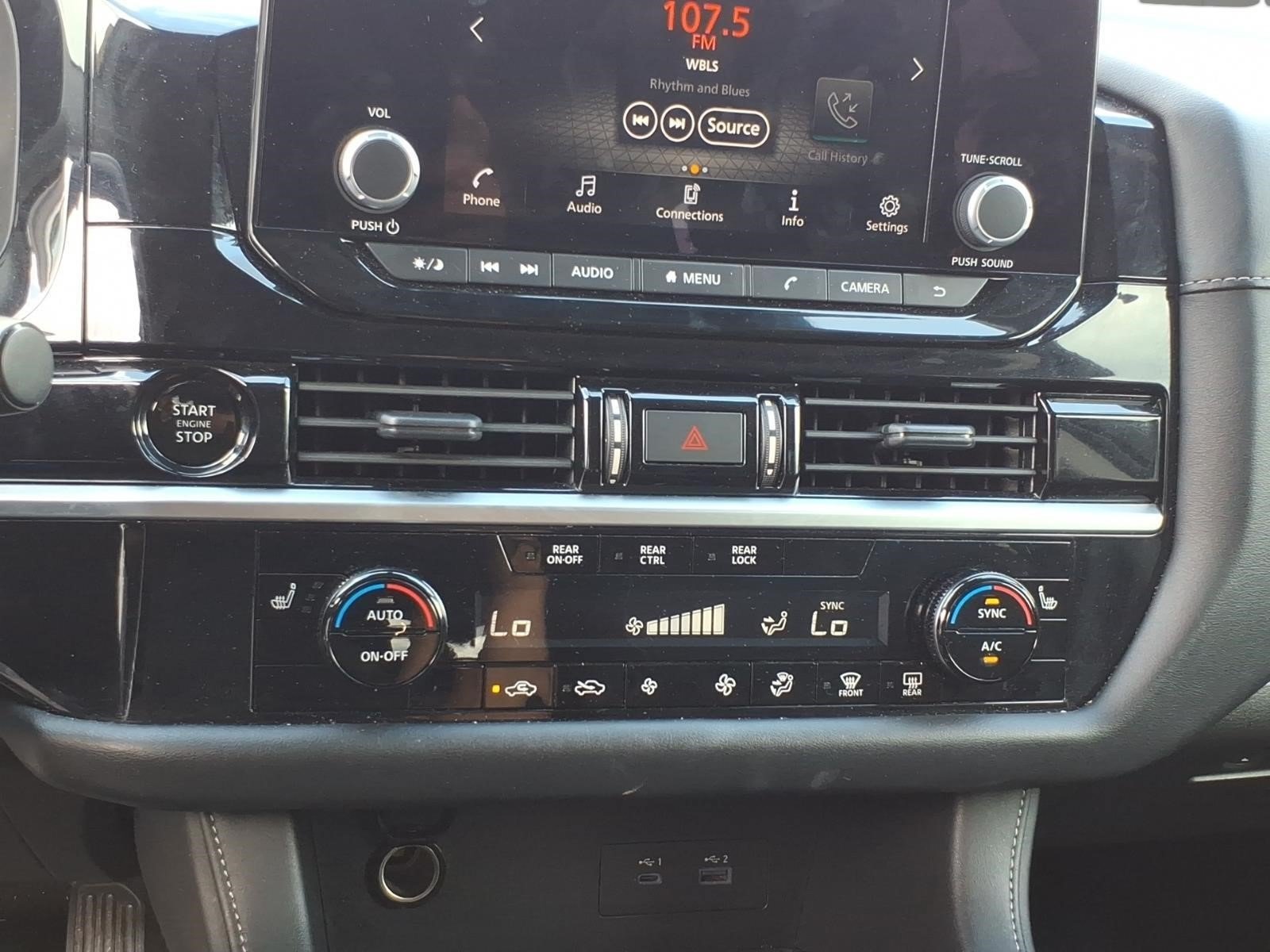 Used 2025 Nissan Pathfinder SV AWD/4WD image 12