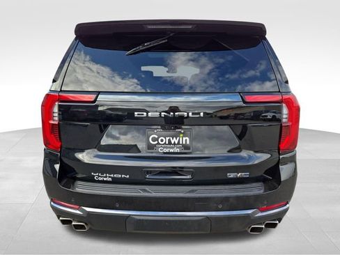 Used 2025 GMC Yukon Denali Ultimate w/ LPO, Floor Liner Package image 12