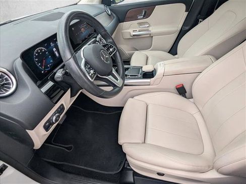 Used 2023 Mercedes-Benz GLA 250 4MATIC image 12