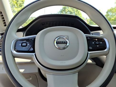 Used 2025 Volvo XC90 T8 Plus w/ Protection Package AWD/4WD image 29