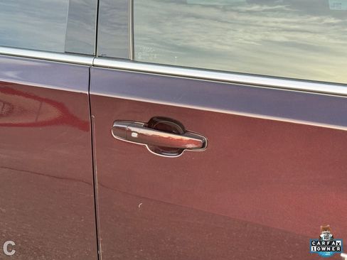 Used 2023 Chevrolet Traverse LT image 8