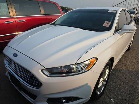 Used 2013 Ford Fusion SE FWD image 1