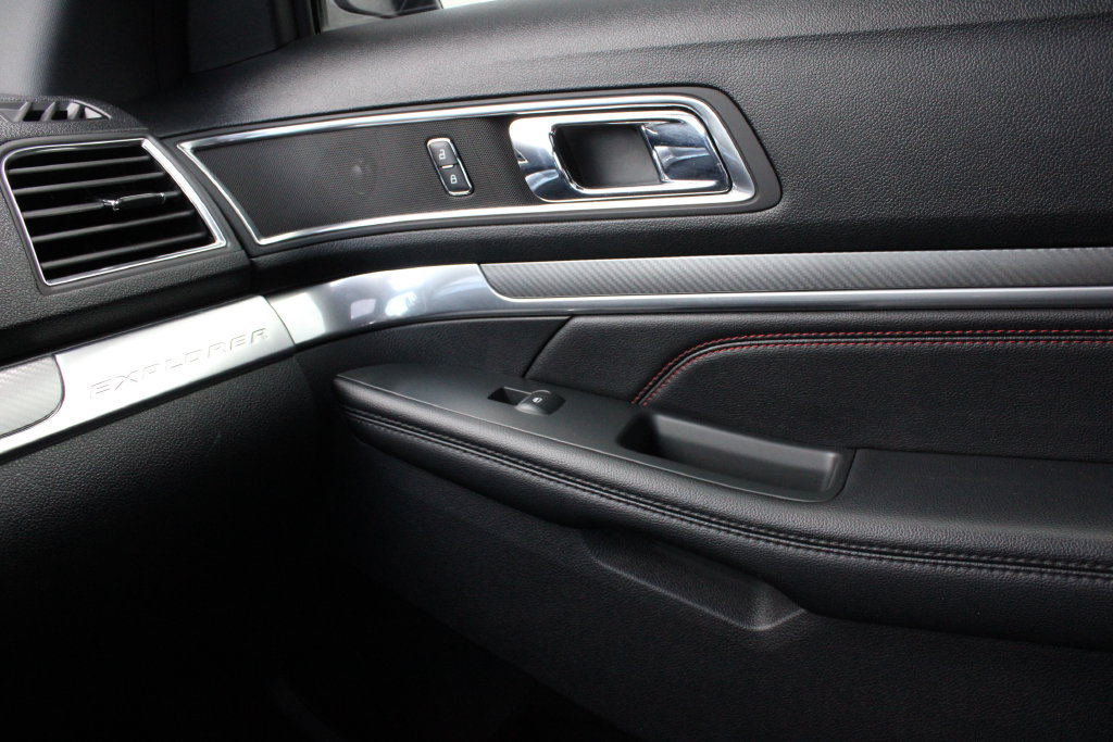 Used 2019 Ford Explorer Sport w/ Equipment Group 401A AWD/4WD image 22