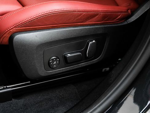 Used 2025 BMW X4 xDrive30i image 35