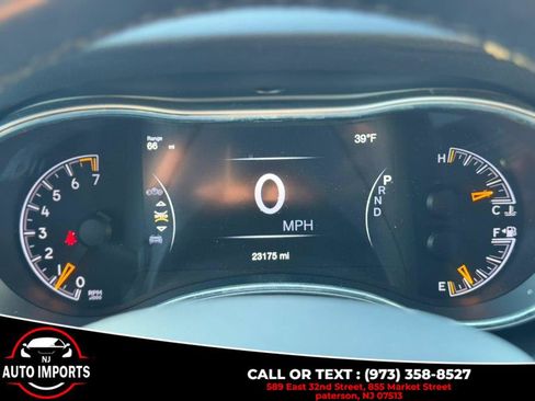 Used 2021 Jeep Grand Cherokee Laredo X image 22