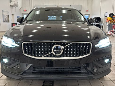 New 2026 Volvo V60 B5 Cross Country Plus w/ Climate Package image 10