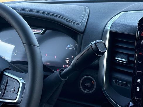 Used 2025 RAM 3500 Laramie image 25