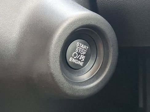 Used 2023 RAM ProMaster 2500 w/ Convenience Group image 27