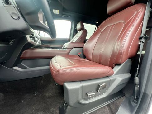 Used 2022 Ford Expedition Max Limited AWD/4WD image 16