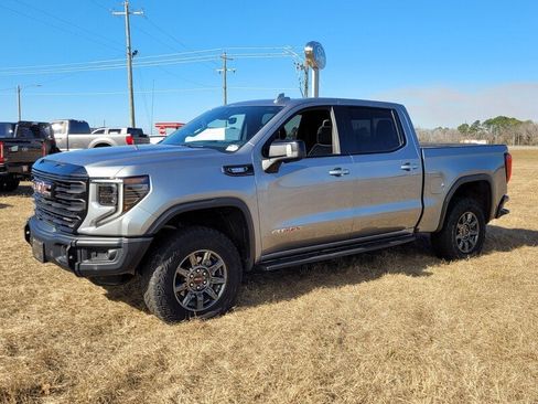 Used 2024 GMC Sierra 1500 AT4X image 3
