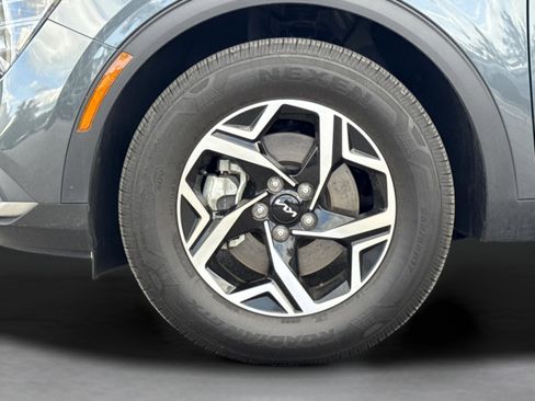 Certified 2024 Kia Sportage LX image 30