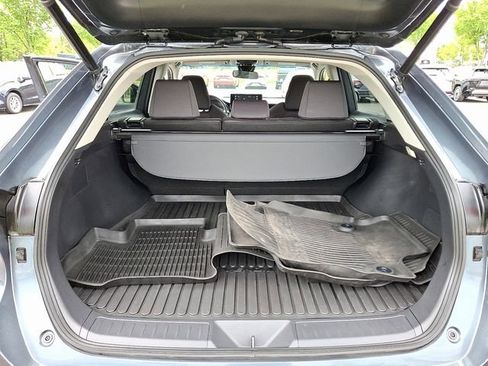 Used 2021 Toyota Venza LE w/ Carpet Mat Package (TMS) AWD/4WD image 27
