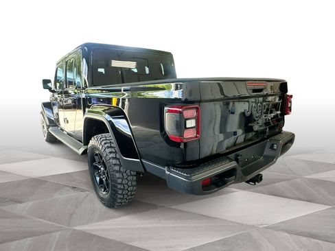 Used 2025 Jeep Gladiator Sport AWD/4WD image 6