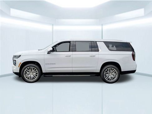 New 2026 Chevrolet Suburban LT w/ Comfort Package image 2