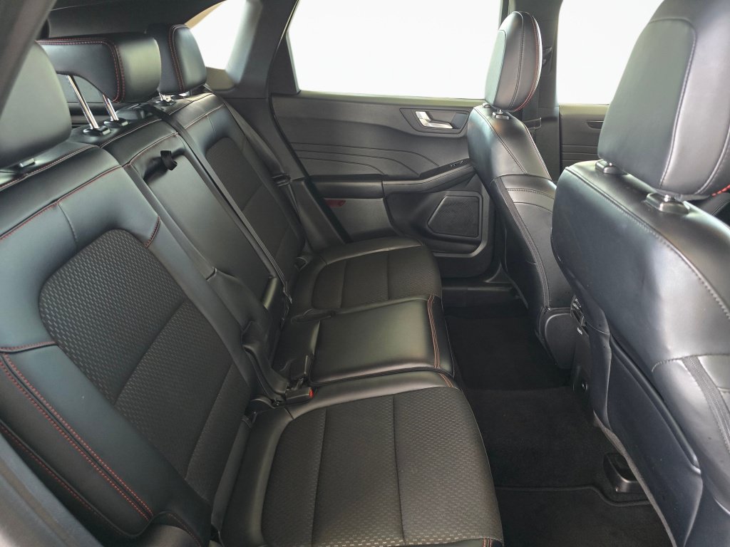 Used 2025 Ford Escape ST-Line Select AWD/4WD image 40